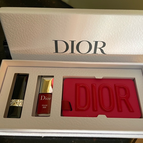 Dior 3 piece set Nail Lips and mirror luggage tag - Picture 4 of 6